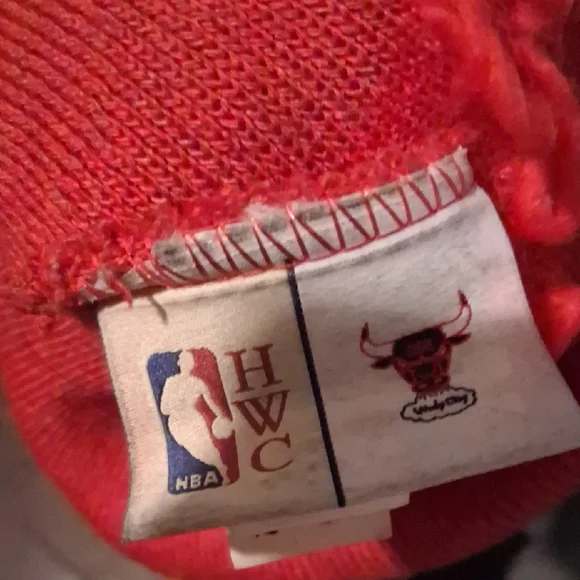 Chicago Bulls Red Knit Beanie - Picture 2 of 2